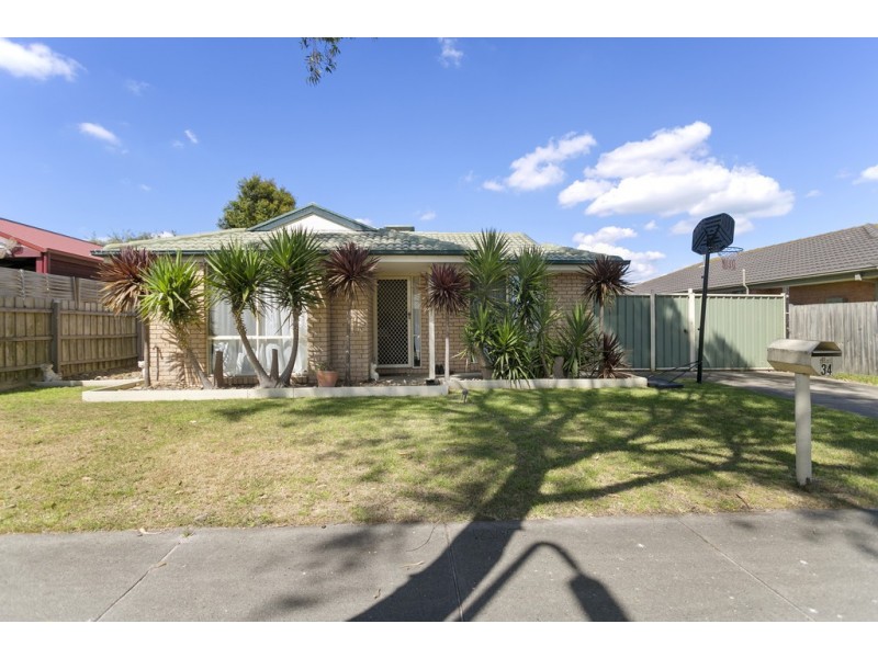 34 Oberon Drive, Carrum Downs VIC 3201