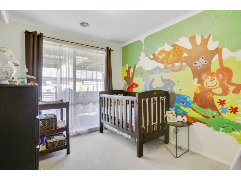 34 Oberon Drive, Carrum Downs VIC 3201