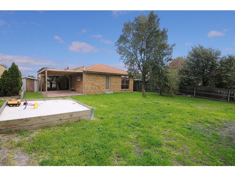 19 Rodney Court, Skye VIC 3977