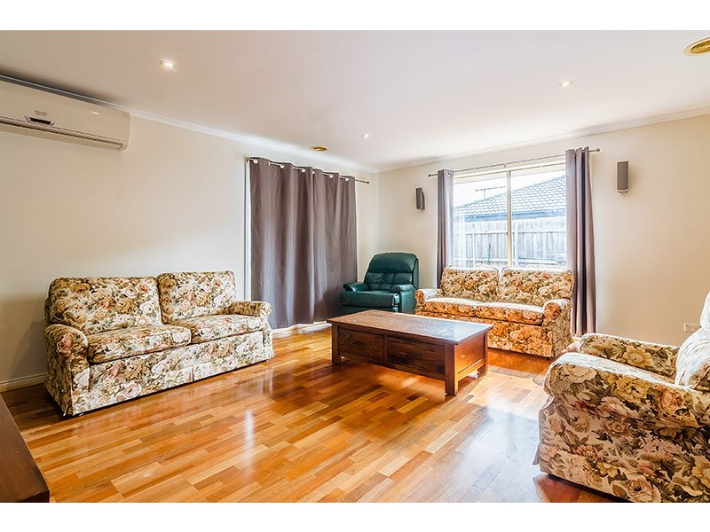 38 Diamond Parade, Skye VIC 3977