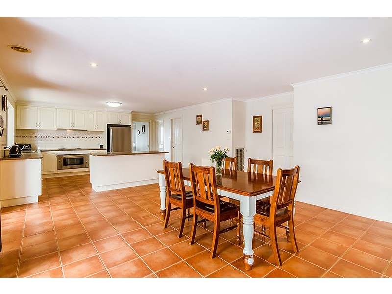 38 Diamond Parade, Skye VIC 3977