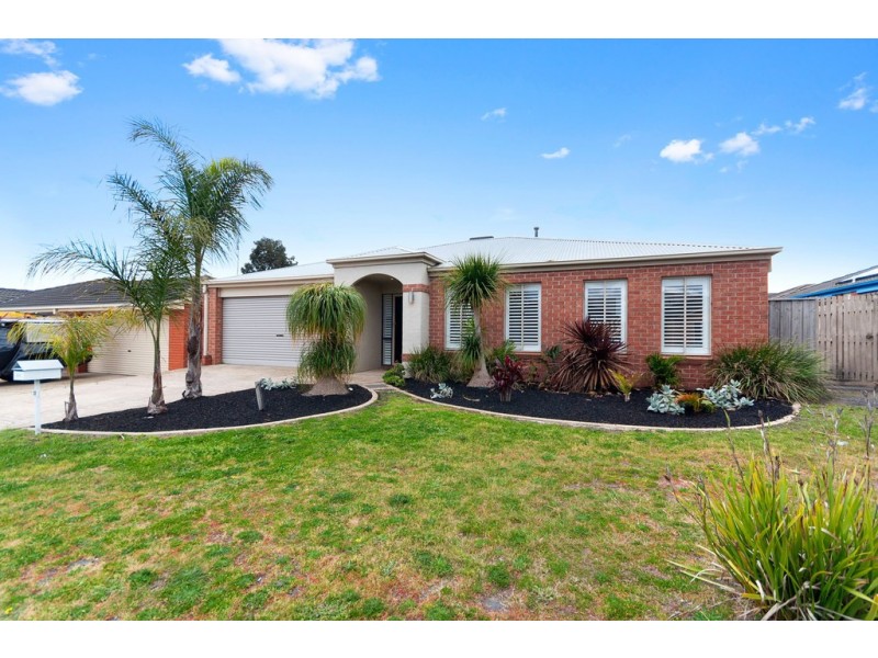 22 Clifton Park Drive, Carrum Downs VIC 3201