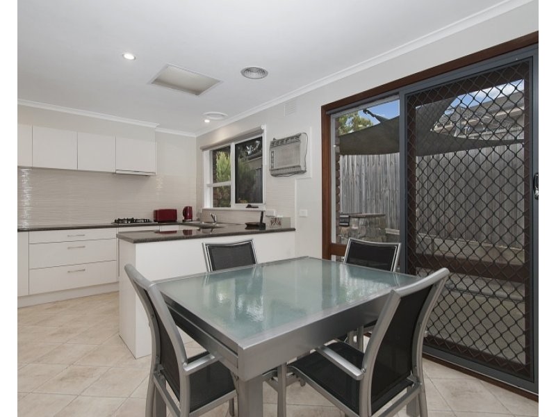 73 Centenary Street, Seaford VIC 3198