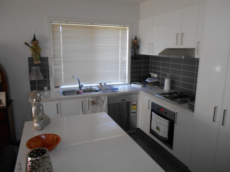 8/50-54 Green Island Avenue, Mount Martha VIC 3934