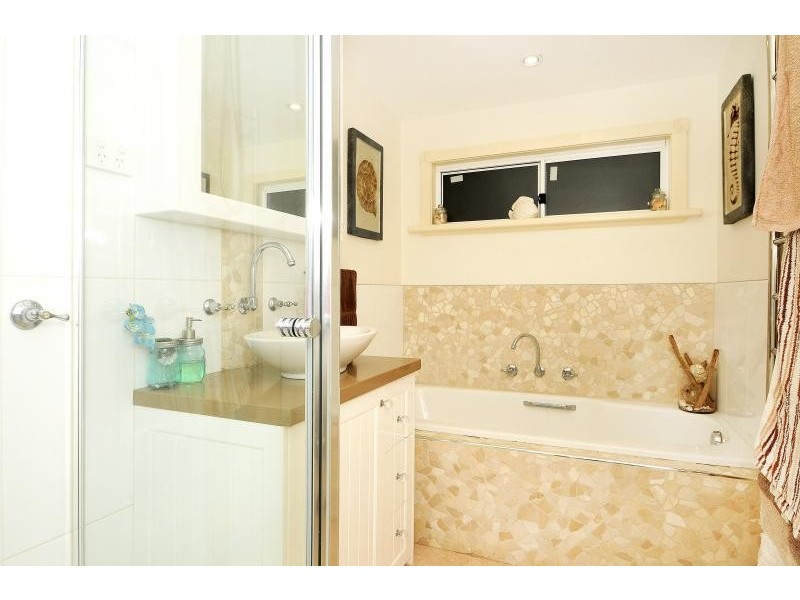 68 Monterey Boulevard, Frankston North VIC 3200