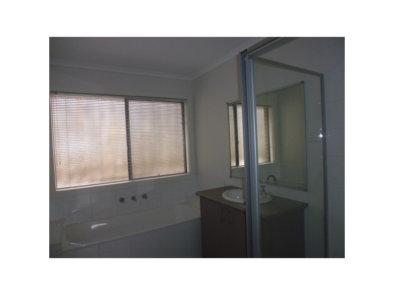 27 Carrum Woods Drive, Carrum Downs VIC 3201