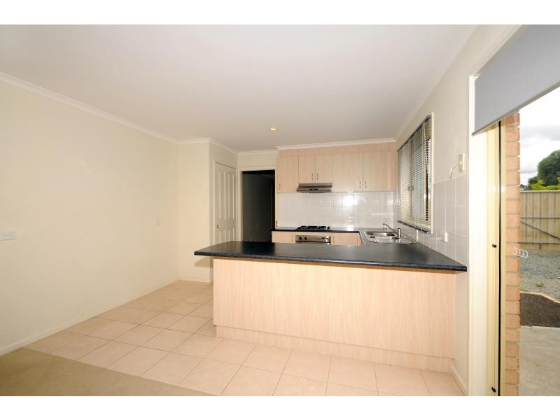 8 Vivi Court, Skye VIC 3977