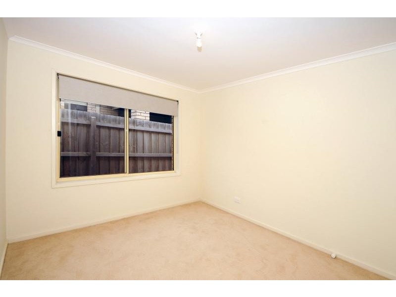 8 Vivi Court, Skye VIC 3977