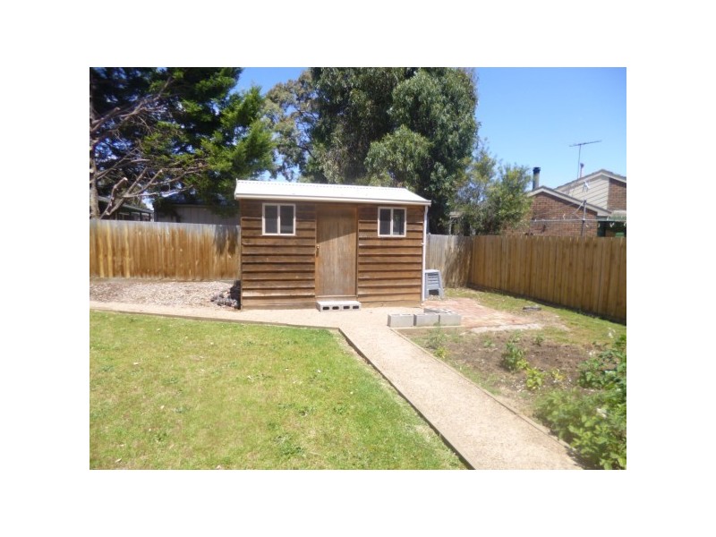 31 Greenwood Drive, Carrum Downs VIC 3201