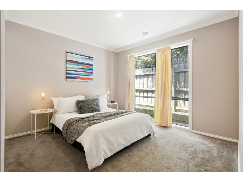 2 Venezia Way, Skye VIC 3977