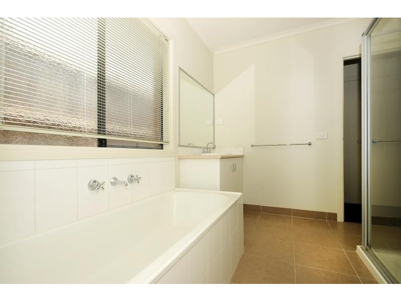 29 Pinewood Drive, Carrum Downs VIC 3201