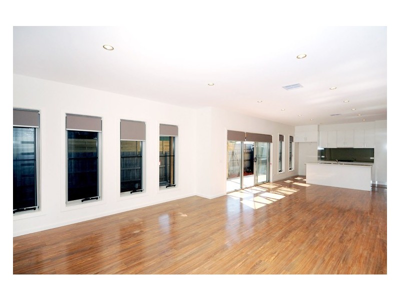 2/48 Shearwater Drive, Carrum Downs VIC 3201