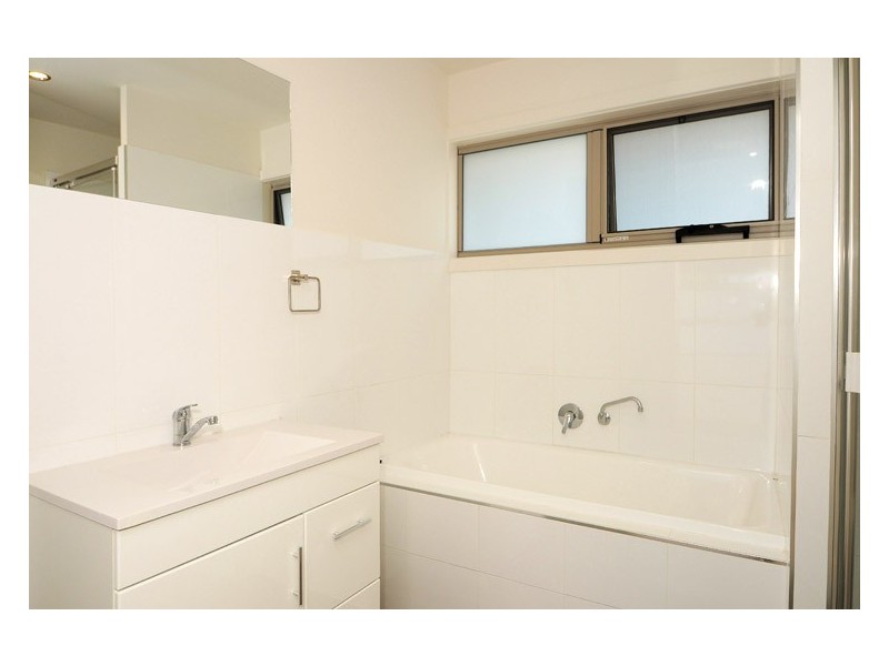 2/48 Shearwater Drive, Carrum Downs VIC 3201