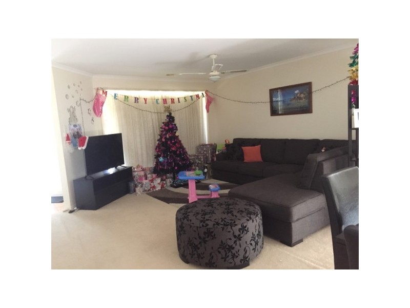 50 Chardonnay Drive, Skye VIC 3977