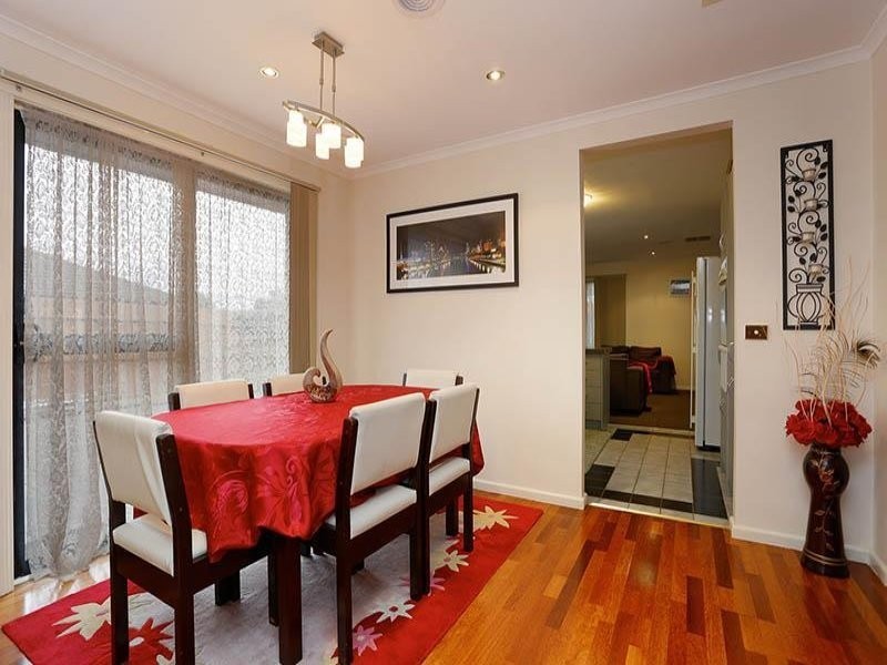 27 Herbert Road, Carrum Downs VIC 3201