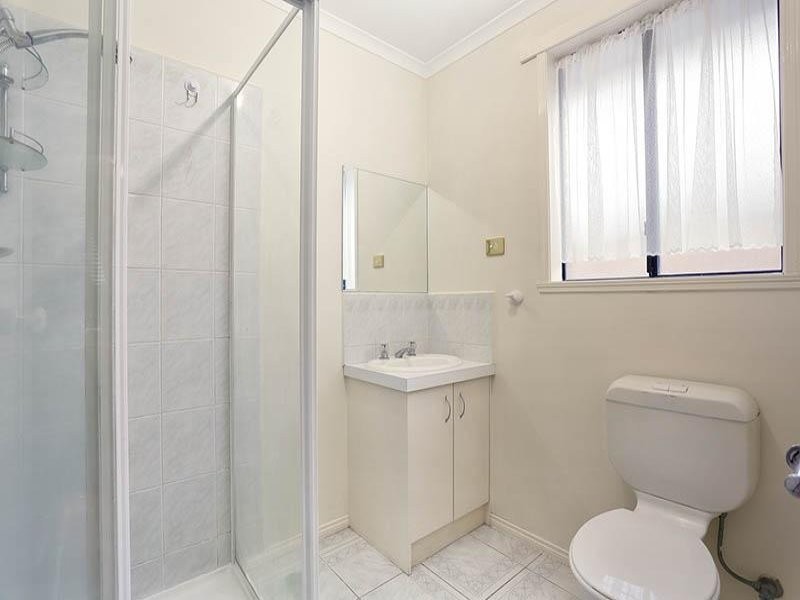 27 Herbert Road, Carrum Downs VIC 3201