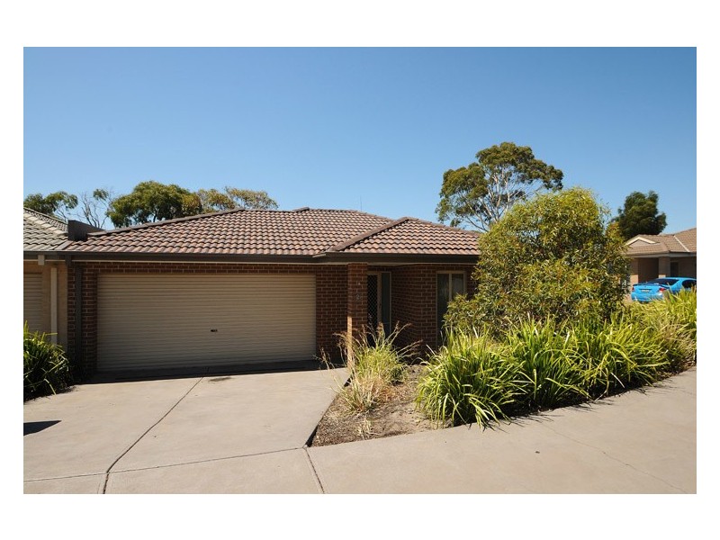 28/105 McMahons Road, Frankston VIC 3199