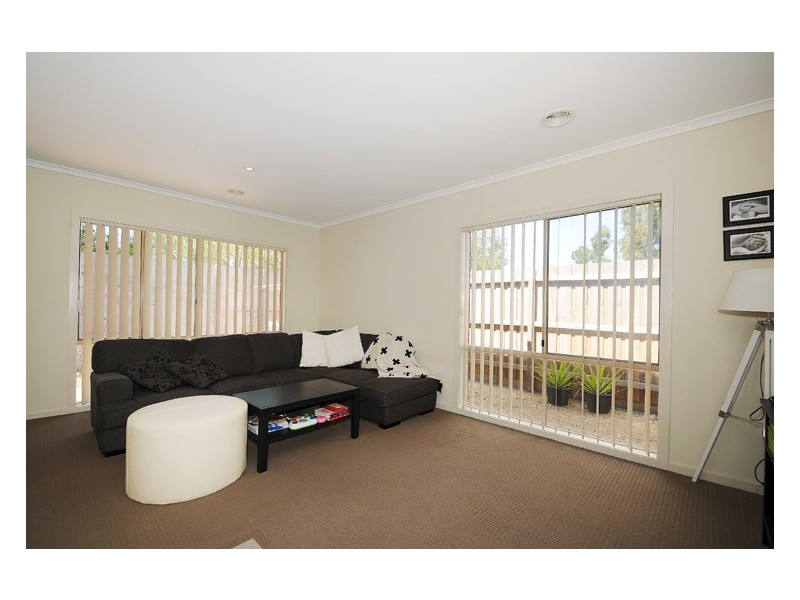 28/105 McMahons Road, Frankston VIC 3199