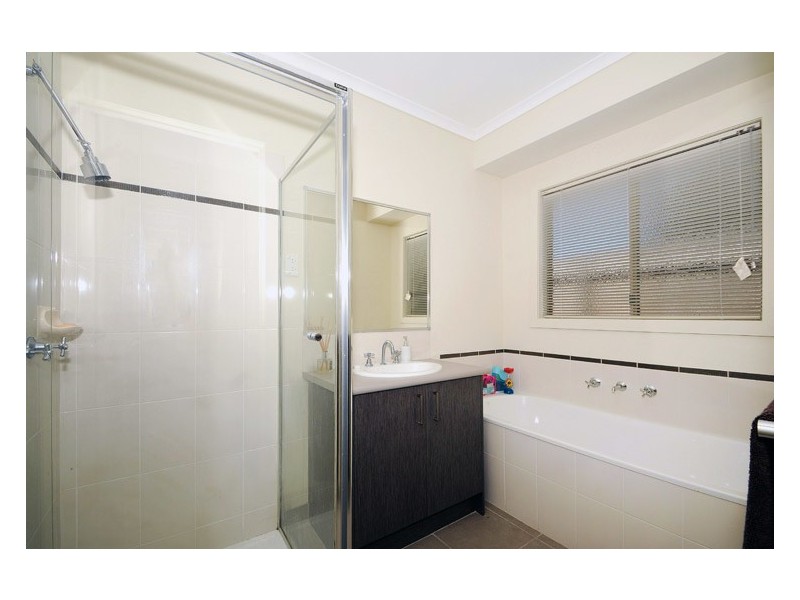 28/105 McMahons Road, Frankston VIC 3199