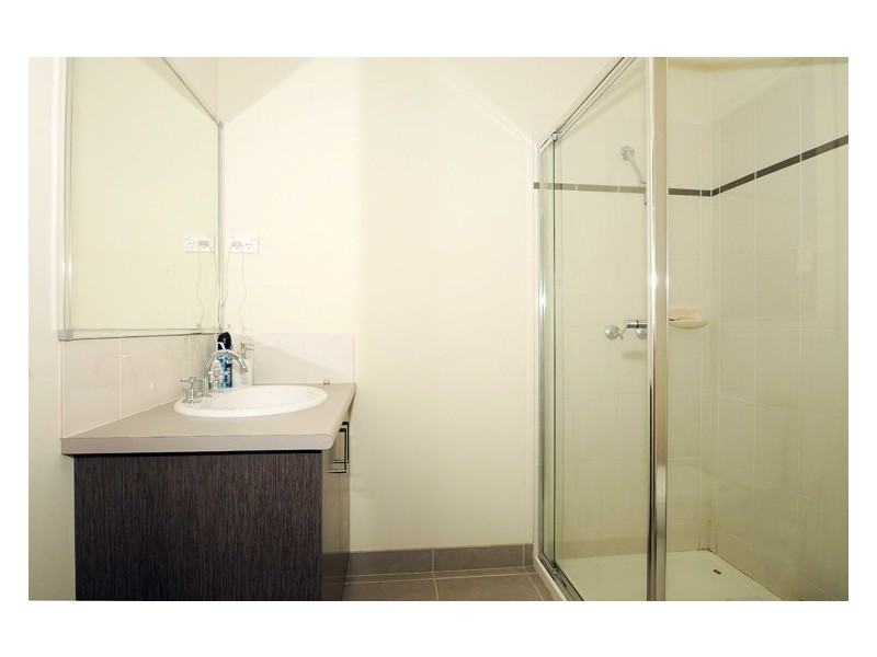 28/105 McMahons Road, Frankston VIC 3199