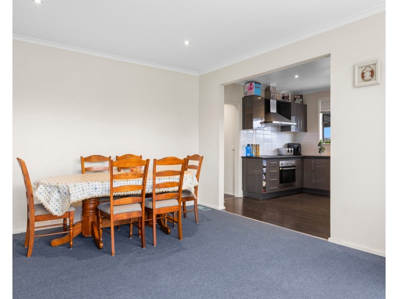 10 Burdett Street, Frankston North VIC 3200