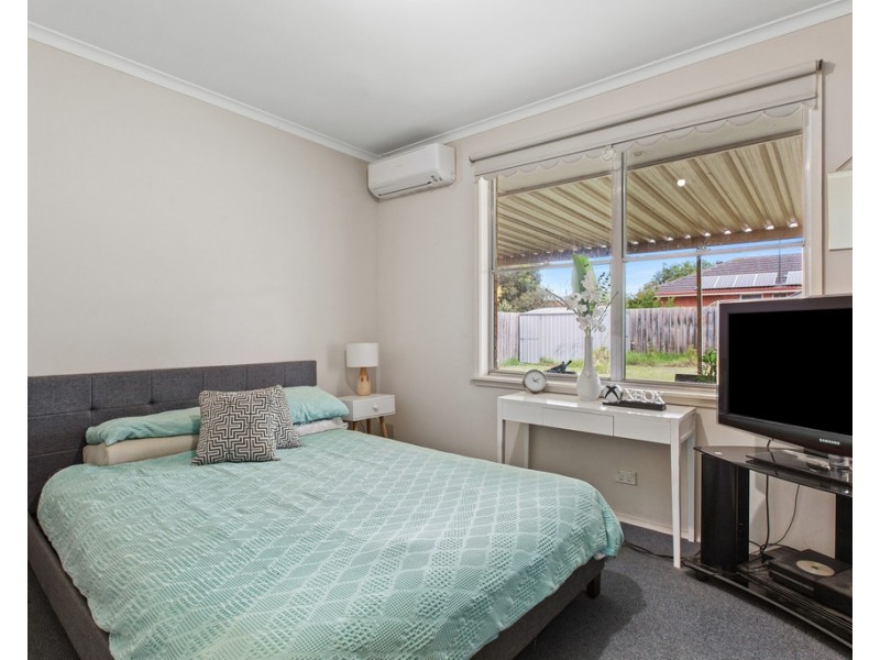 10 Burdett Street, Frankston North VIC 3200