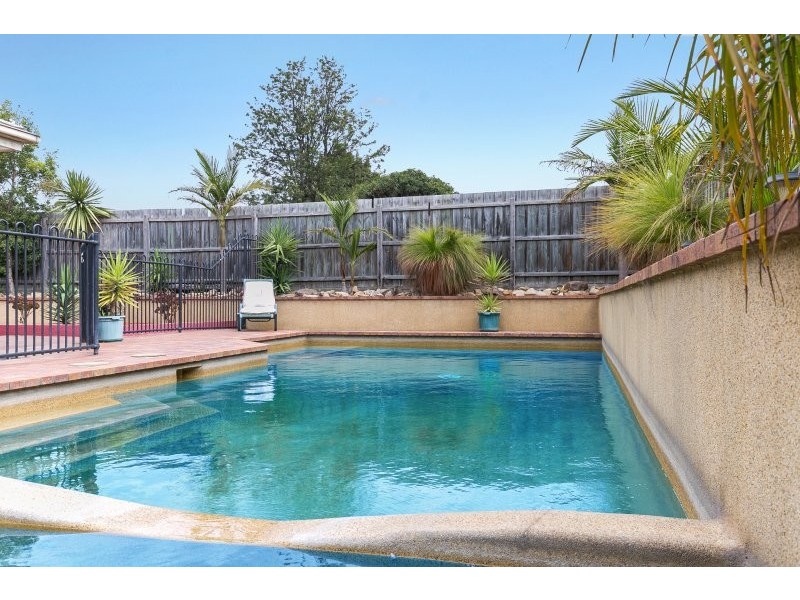 38 Luscombe Avenue, Carrum Downs VIC 3201