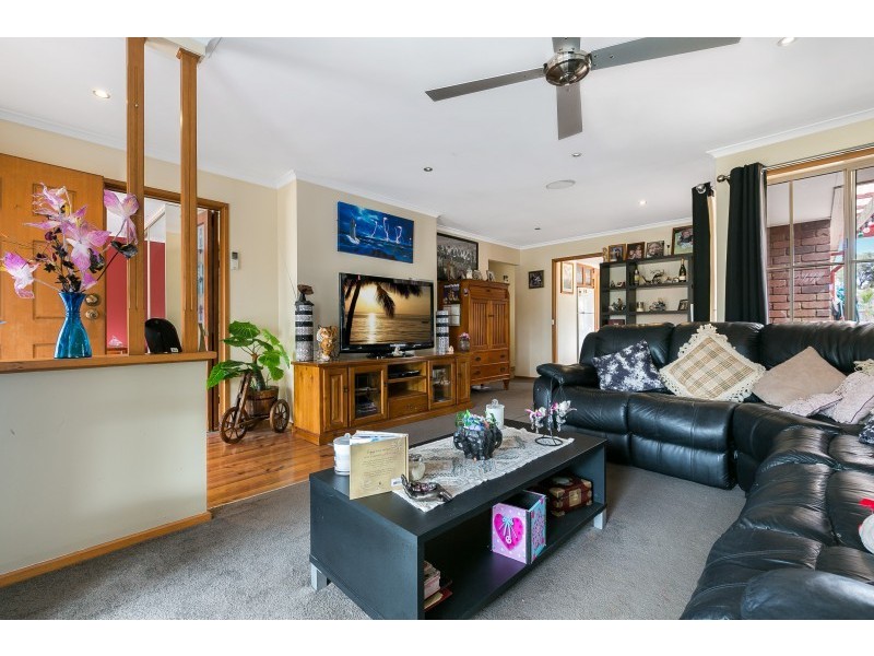 38 Luscombe Avenue, Carrum Downs VIC 3201