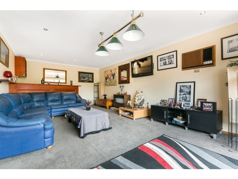 38 Luscombe Avenue, Carrum Downs VIC 3201