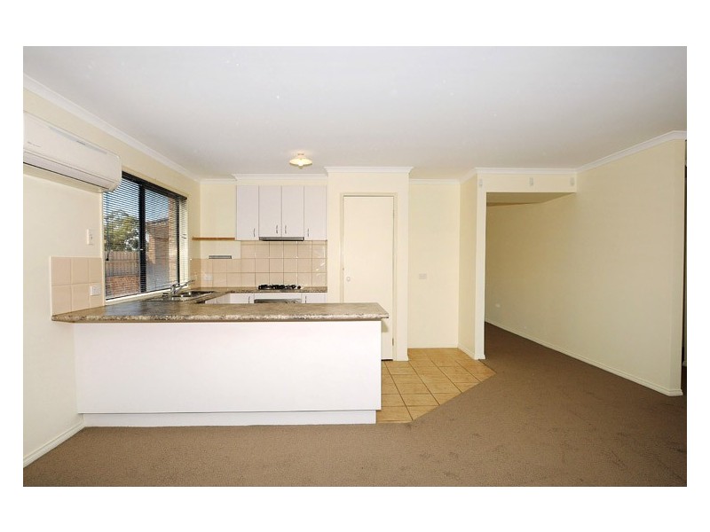 8 Flora Park Way, Carrum Downs VIC 3201