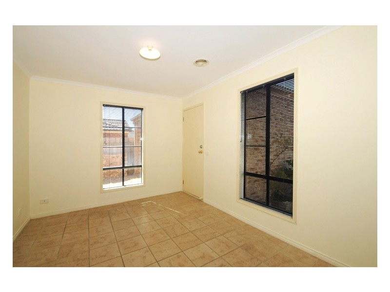 8 Flora Park Way, Carrum Downs VIC 3201