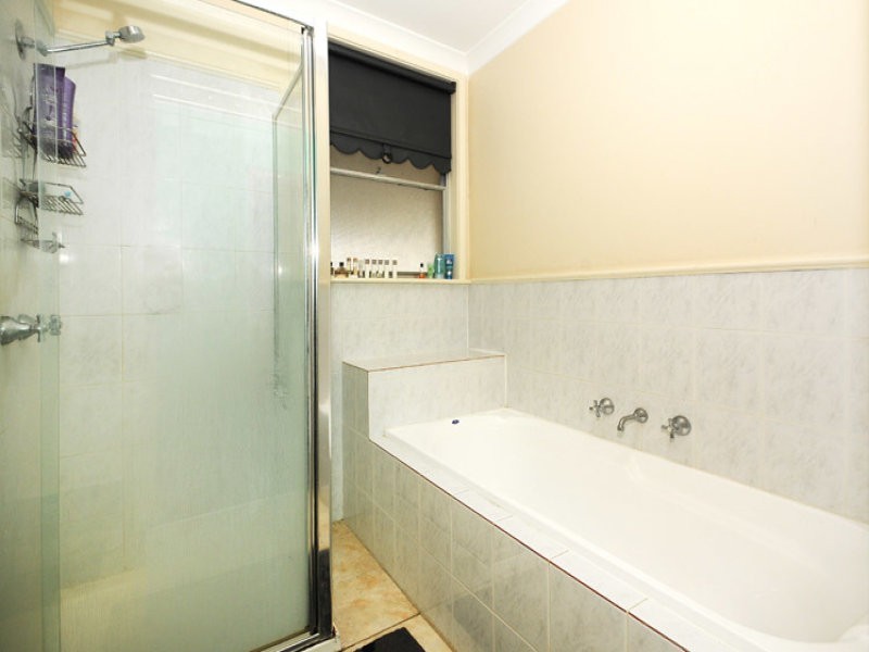 10 Burdett Street, Frankston North VIC 3200