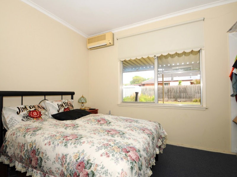 10 Burdett Street, Frankston North VIC 3200