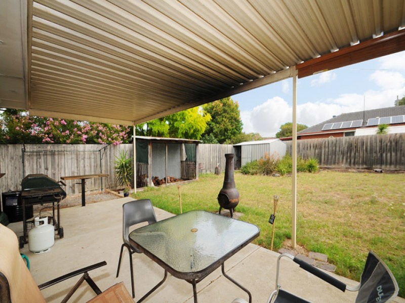 10 Burdett Street, Frankston North VIC 3200