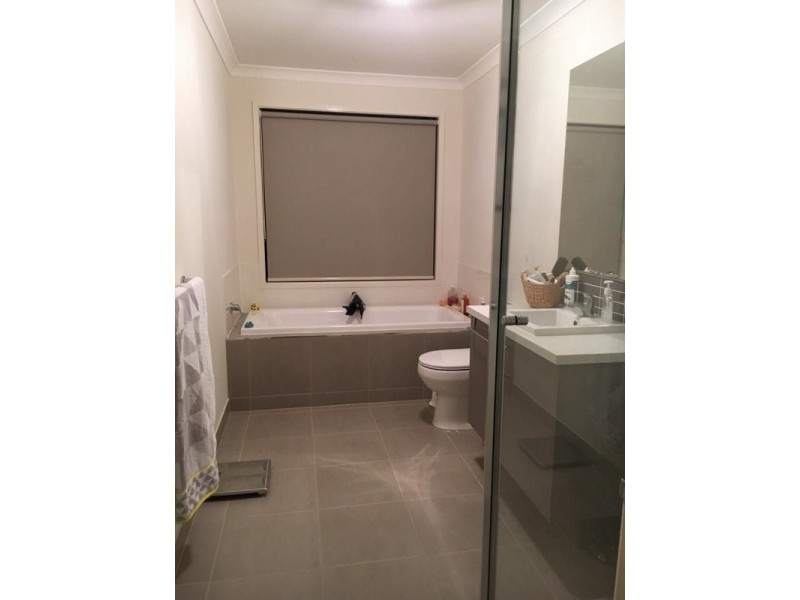 139 Lineham Drive, Cranbourne East VIC 3977