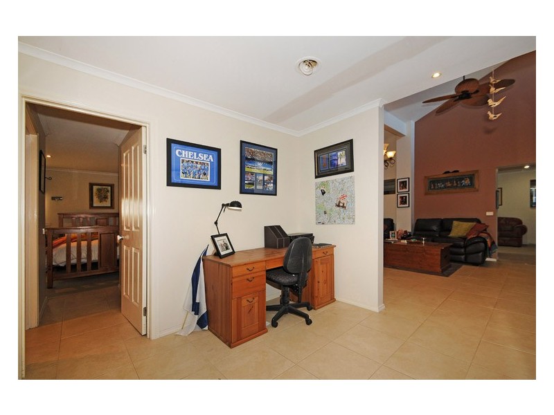 7 Baden Powell Dve, Frankston South VIC 3199