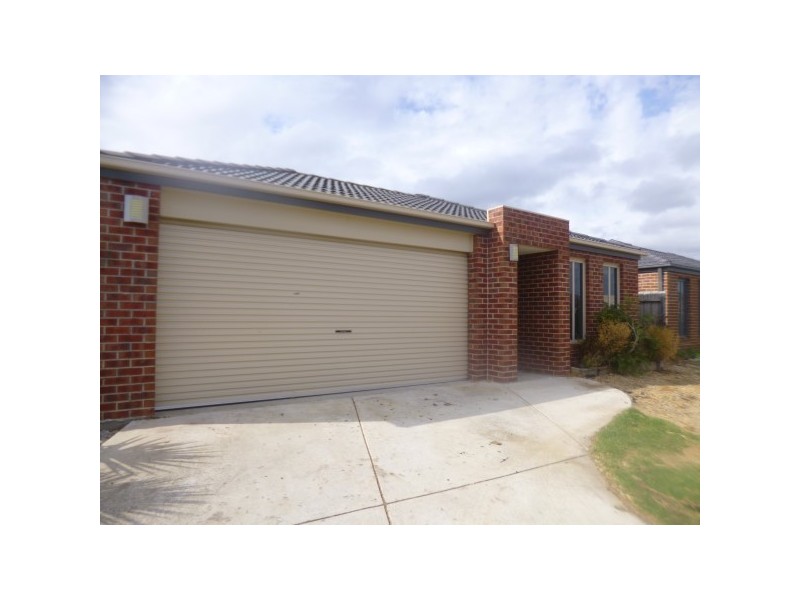 9 Omega Street, Carrum Downs VIC 3201