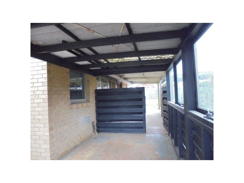 18 Oakwood Drive, Keysborough VIC 3173