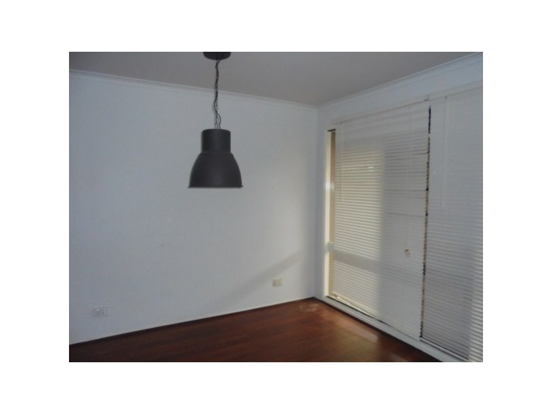 18 Oakwood Drive, Keysborough VIC 3173