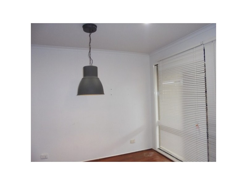 18 Oakwood Drive, Keysborough VIC 3173