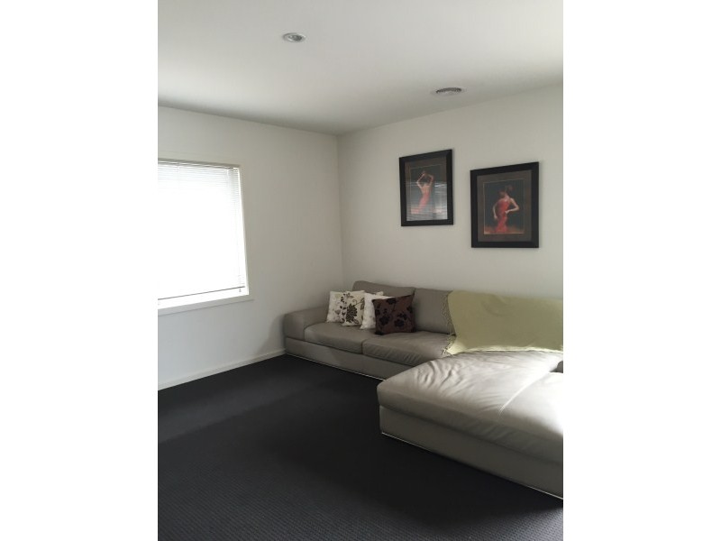 27 Botany Drive, Carrum Downs VIC 3201