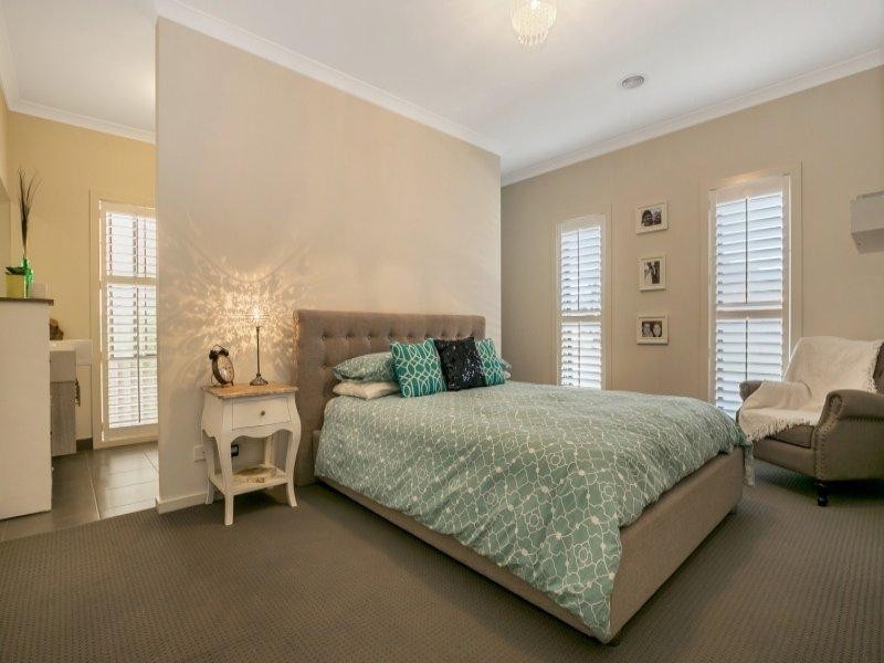 10 Wattlewoods Place, Carrum Downs VIC 3201