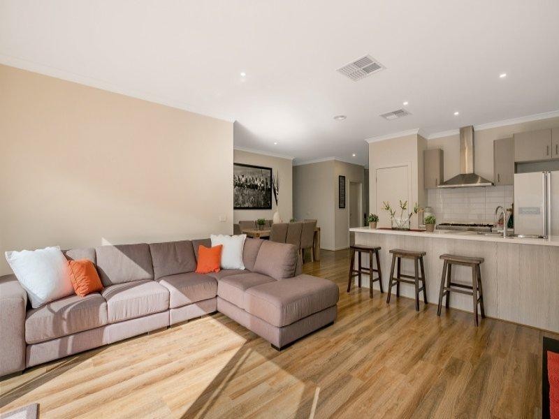 10 Wattlewoods Place, Carrum Downs VIC 3201