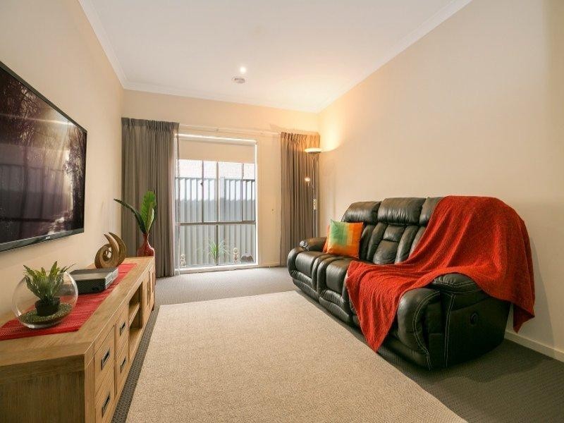 10 Wattlewoods Place, Carrum Downs VIC 3201