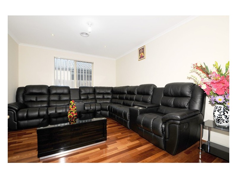 15 Myhaven Circuit, Carrum Downs VIC 3201