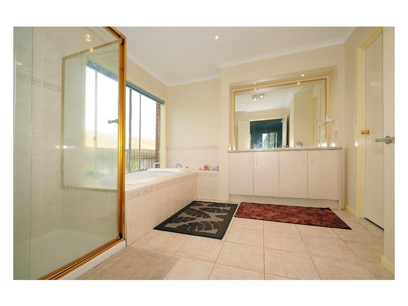 1 Lansell Court, Carrum Downs VIC 3201