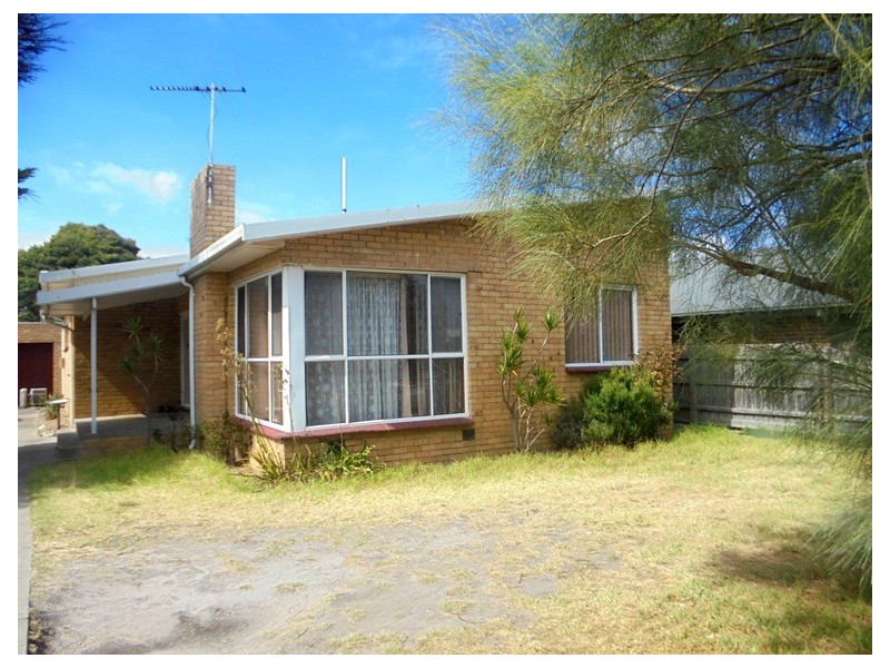 46 Railway Parade, Seaford VIC 3198