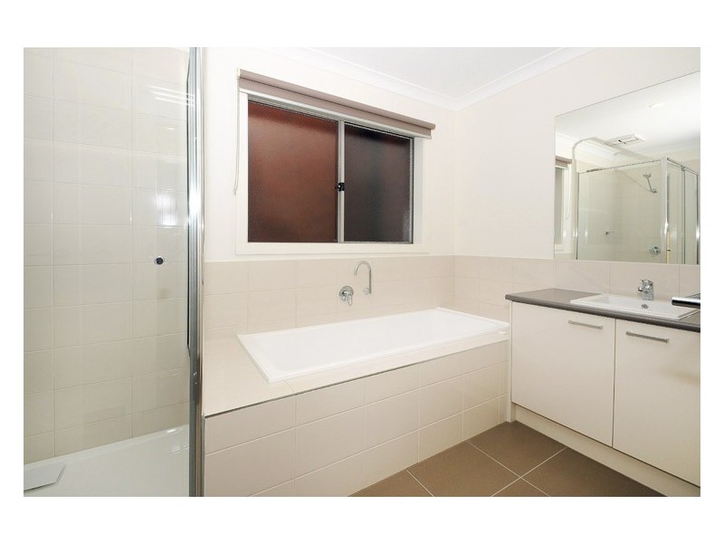 10 Hawkshead Place, Cranbourne North VIC 3977