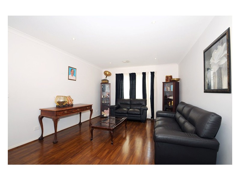 18 Lats Avenue, Carrum Downs VIC 3201