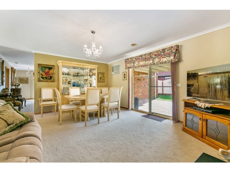 16 Fairhaven Road, Carrum Downs VIC 3201